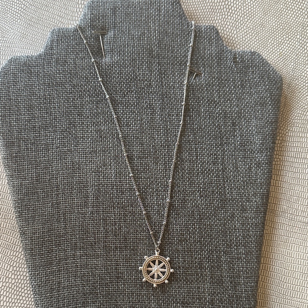 Chic Silver Nautical Pendant Necklace